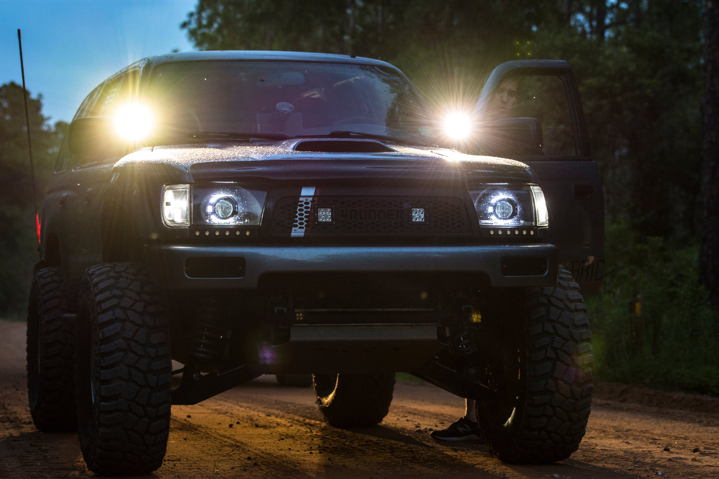 1996-2002 3rd Gen 4Runner Clear/Black Corner Lights